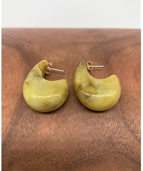 mou（モウ）の「ぷっくりカラーピアス（ピアス（両耳用）・レディース・カーキ/アイボリー・FREE）」の10枚目の写真