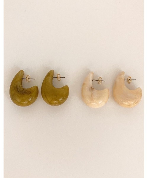 mou（モウ）の「ぷっくりカラーピアス（ピアス（両耳用）・レディース・カーキ/アイボリー・FREE）」の12枚目の写真