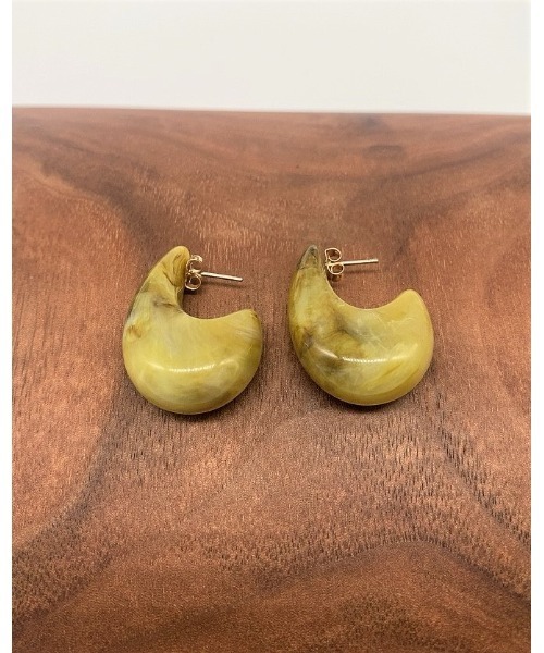 mou（モウ）の「ぷっくりカラーピアス（ピアス（両耳用）・レディース・カーキ/アイボリー・FREE）」の14枚目の写真