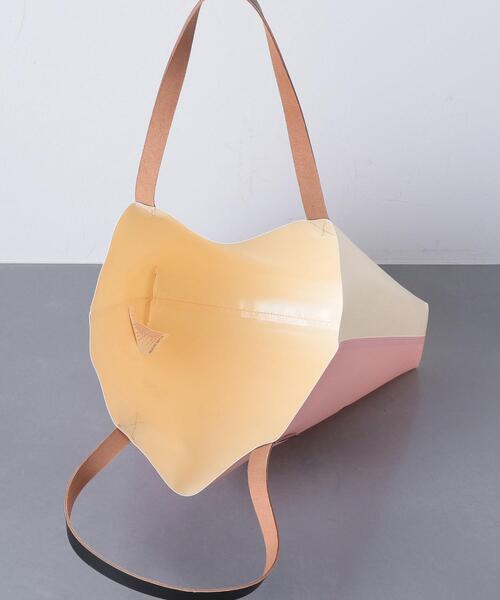 MARNI（マルニ）の「＜MARNI（マルニ）＞ LOGO PVC トートバッグ ■■■（トートバッグ・レディース・ライトピンク/ロイヤルブルー・FREE）」の4枚目の写真