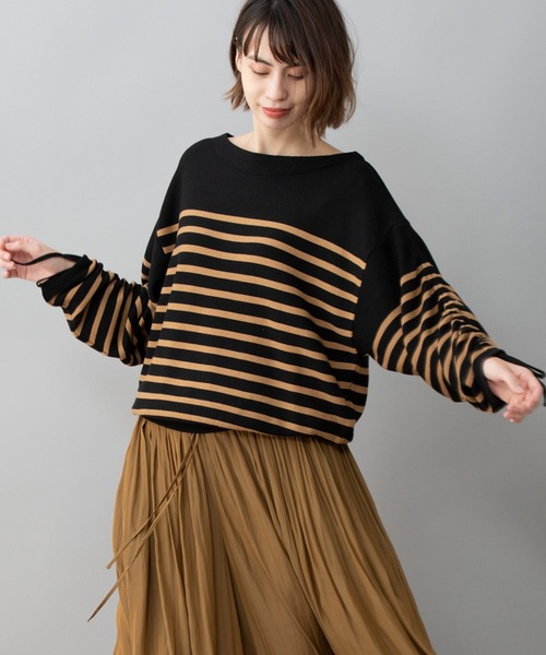 Munich（ミューニック）の「レーヨンウールギャザーニット　シャーリングスリーブプルオーバー（ニット/セーター・レディース・ブラック/レッド/ブラック系その他/キャメル/グレイッシュベージュ・FREE）」の4枚目の写真