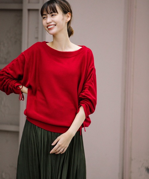 Munich（ミューニック）の「レーヨンウールギャザーニット　シャーリングスリーブプルオーバー（ニット/セーター・レディース・ブラック/レッド/ブラック系その他/キャメル/グレイッシュベージュ・FREE）」の5枚目の写真