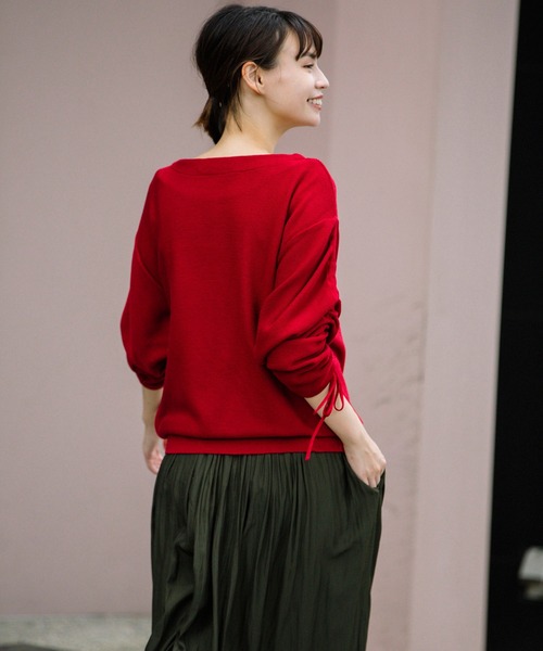 Munich（ミューニック）の「レーヨンウールギャザーニット　シャーリングスリーブプルオーバー（ニット/セーター・レディース・ブラック/レッド/ブラック系その他/キャメル/グレイッシュベージュ・FREE）」の11枚目の写真