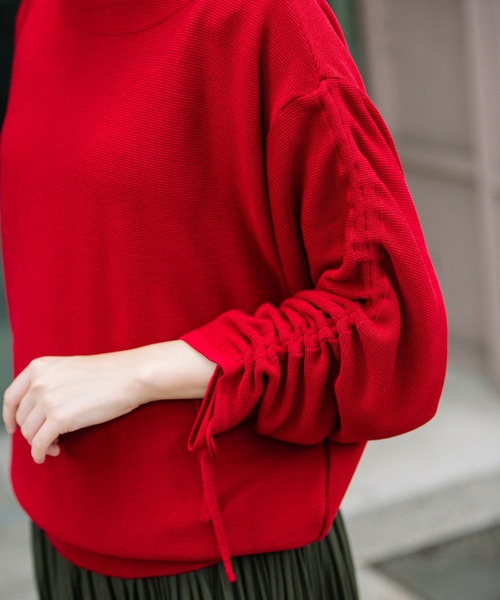 Munich（ミューニック）の「レーヨンウールギャザーニット　シャーリングスリーブプルオーバー（ニット/セーター・レディース・ブラック/レッド/ブラック系その他/キャメル/グレイッシュベージュ・FREE）」の13枚目の写真