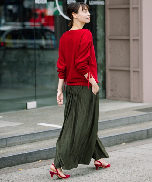 Munich（ミューニック）の「レーヨンウールギャザーニット　シャーリングスリーブプルオーバー（ニット/セーター・レディース・ブラック/レッド/ブラック系その他/キャメル/グレイッシュベージュ・FREE）」の8枚目の写真