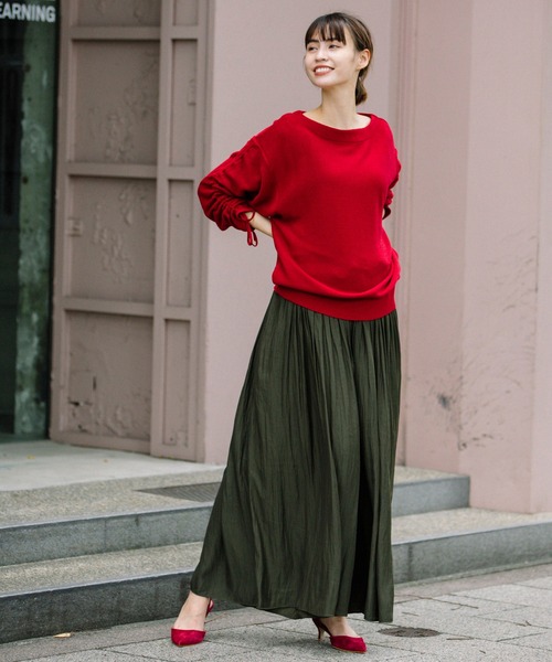 Munich（ミューニック）の「レーヨンウールギャザーニット　シャーリングスリーブプルオーバー（ニット/セーター・レディース・ブラック/レッド/ブラック系その他/キャメル/グレイッシュベージュ・FREE）」の6枚目の写真