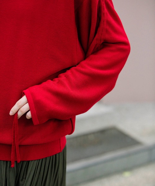 Munich（ミューニック）の「レーヨンウールギャザーニット　シャーリングスリーブプルオーバー（ニット/セーター・レディース・ブラック/レッド/ブラック系その他/キャメル/グレイッシュベージュ・FREE）」の16枚目の写真