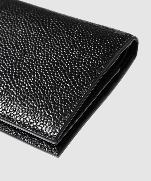 THOM BROWNE（トムブラウン）の「BILLFOLD W/ COIN COMPARTMENT IN PEBBLE GRAIN（財布・メンズ・ブラック・ONE SIZE）」の3枚目の写真