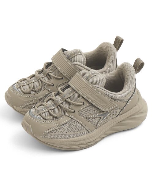 瞬足(シュンソク)の「/瞬足(シュンソク) 別注ボリュームスニーカー(スニーカー・キッズ・ブラック/ベージュ・23/24/22/15 /17/16/19/21/20/18)」の1枚目の写真