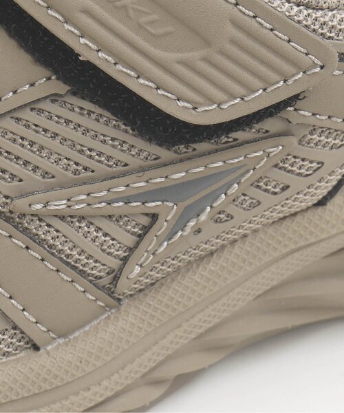 瞬足(シュンソク)の「/瞬足(シュンソク) 別注ボリュームスニーカー(スニーカー・キッズ・ブラック/ベージュ・23/24/22/15 /17/16/19/21/20/18)」の10枚目の写真