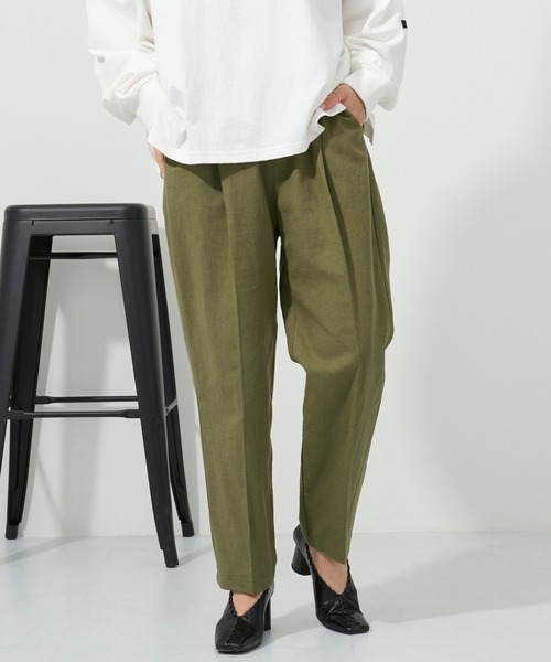 M nort(エムノート)の「【わたなべ麻衣プロデュース】コットンリネンテーパードパンツ(その他パンツ・レディース・カーキ/ライトベージュ・SMALL/MEDIUM)」の5枚目の写真