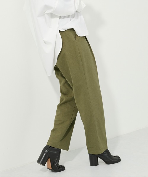 M nort(エムノート)の「【わたなべ麻衣プロデュース】コットンリネンテーパードパンツ(その他パンツ・レディース・カーキ/ライトベージュ・SMALL/MEDIUM)」の13枚目の写真