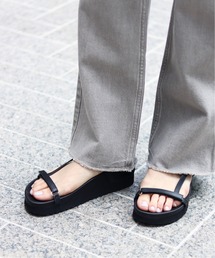 PLAKTON フットベッドストラップサンダル◆