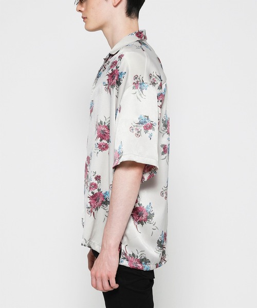 VANQUISH(ヴァンキッシュ)の「PLANTS APLENTY BOX WIDE SHIRT ~JAPAN MADE~ *(シャツ/ブラウス・メンズ・ホワイト/ネイビー/サックスブルー・MEDIUM/LARGE)」の4枚目の写真