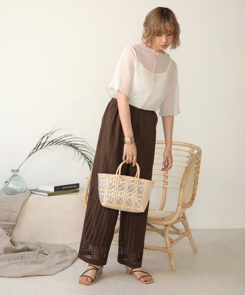 Bab（バブ）の「【WEB限定】キャミソール付シアーメロウ半袖トップス（Tシャツ/カットソー・レディース・ベージュ/オフホワイト/サックスブルー/ピンク・38）」の5枚目の写真