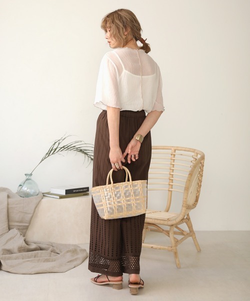 Bab（バブ）の「【WEB限定】キャミソール付シアーメロウ半袖トップス（Tシャツ/カットソー・レディース・ベージュ/オフホワイト/サックスブルー/ピンク・38）」の7枚目の写真