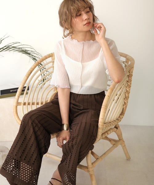 Bab（バブ）の「【WEB限定】キャミソール付シアーメロウ半袖トップス（Tシャツ/カットソー・レディース・ベージュ/オフホワイト/サックスブルー/ピンク・38）」の10枚目の写真