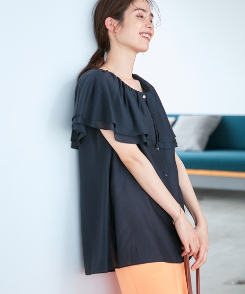 ROPE'（ロペ）の「【洗える】ティアードラッフルブラウス（シャツ/ブラウス・レディース・ベージュ/ネイビー/オフホワイト・38）」の3枚目の写真