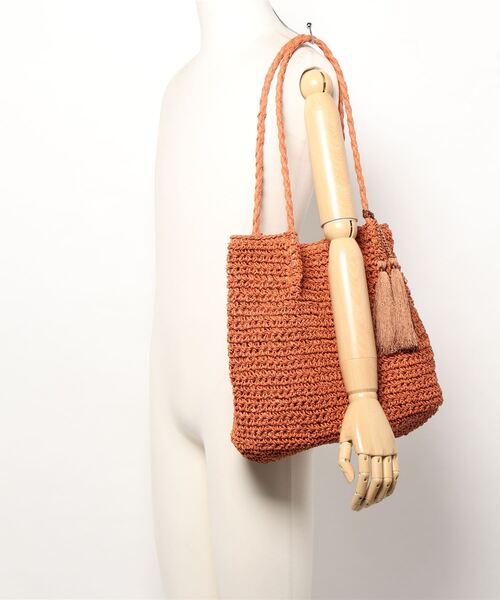 Lugnoncure（ルノンキュール）の「タッセル付かごトート（トートバッグ・レディース・ベージュ/キャメル/オレンジ・ﾌﾘ-）」の8枚目の写真