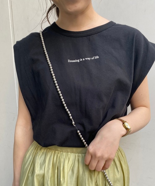 CAPRICIEUX LE'MAGE（カプリシューレマージュ）の「フロントロゴTシャツ（Tシャツ/カットソー・レディース・ホワイト/ブラック/グレイッシュベージュ・FREE）」の13枚目の写真