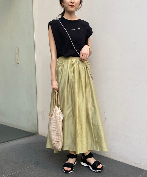 CAPRICIEUX LE'MAGE（カプリシューレマージュ）の「フロントロゴTシャツ（Tシャツ/カットソー・レディース・ホワイト/ブラック/グレイッシュベージュ・FREE）」の14枚目の写真