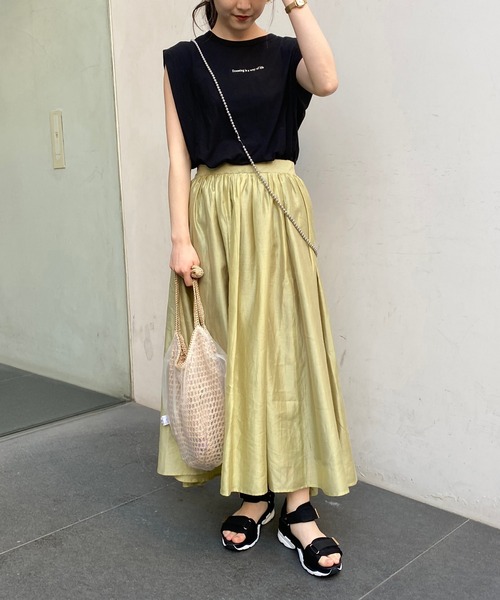 CAPRICIEUX LE'MAGE（カプリシューレマージュ）の「フロントロゴTシャツ（Tシャツ/カットソー・レディース・ホワイト/ブラック/グレイッシュベージュ・FREE）」の17枚目の写真