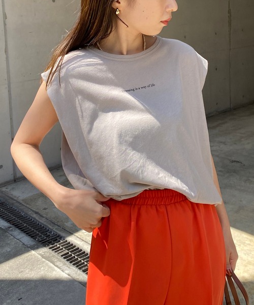 CAPRICIEUX LE'MAGE（カプリシューレマージュ）の「フロントロゴTシャツ（Tシャツ/カットソー・レディース・ホワイト/ブラック/グレイッシュベージュ・FREE）」の18枚目の写真