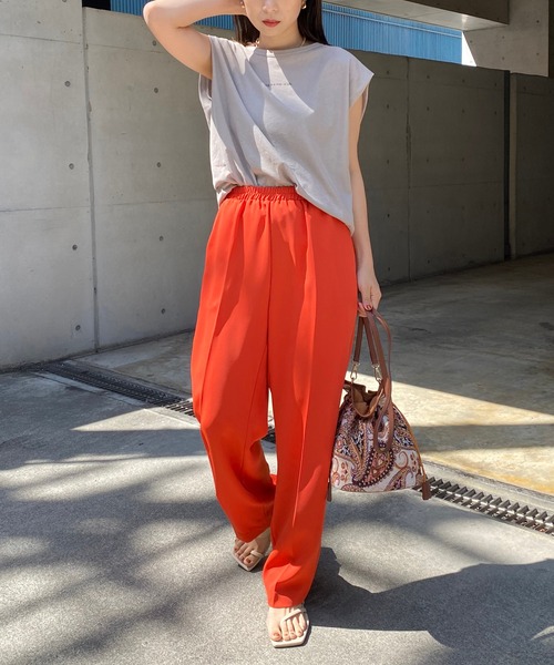 CAPRICIEUX LE'MAGE（カプリシューレマージュ）の「フロントロゴTシャツ（Tシャツ/カットソー・レディース・ホワイト/ブラック/グレイッシュベージュ・FREE）」の22枚目の写真