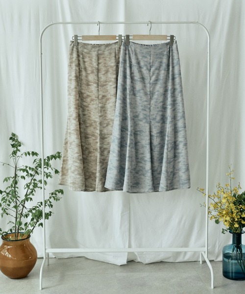 Amourire(アムリール)の「ニュアンス柄フレアSK(スカート・レディース・ベージュ/ブルー・M)」の8枚目の写真