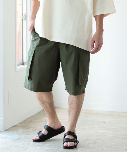 BEAMS（ビームス）の「BEAMS / リップストップ カーゴショーツ（その他パンツ・メンズ・ブラック/オリーブ・SMALL/MEDIUM/LARGE/X-LARGE）」の2枚目の写真