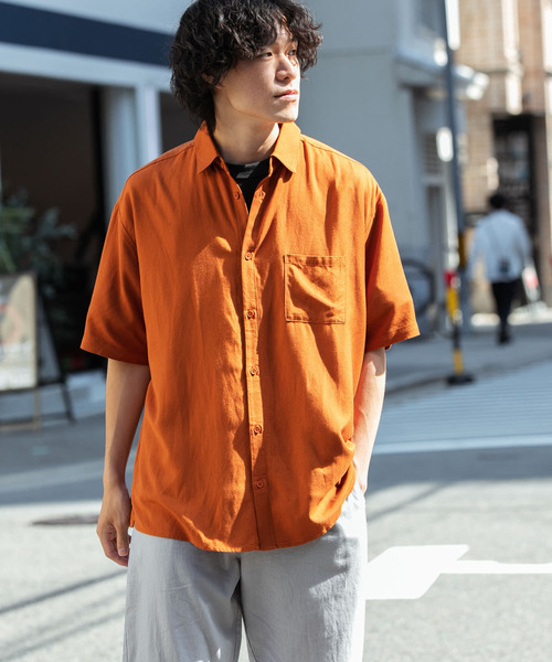 ITEMS URBANRESEARCH（アイテムズ アーバンリサーチ）の「レーヨンリネン 半袖シャツ（シャツ/ブラウス・メンズ・チャコールグレー/オレンジ/ミント/グレー系その他・MEDIUM/LARGE）」の5枚目の写真
