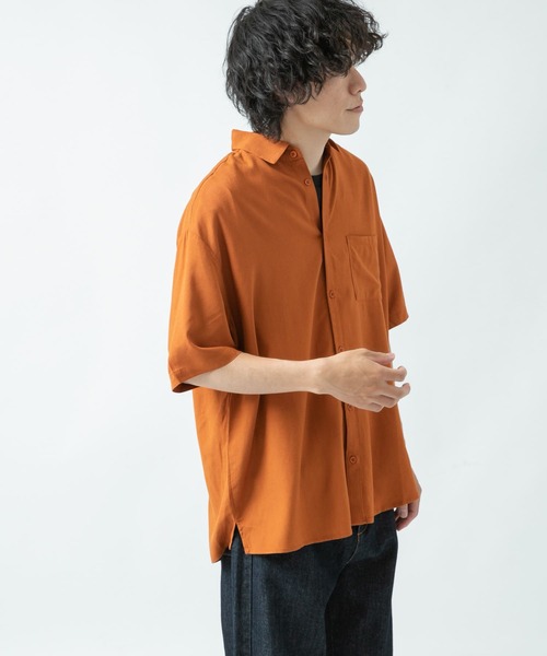 ITEMS URBANRESEARCH（アイテムズ アーバンリサーチ）の「レーヨンリネン 半袖シャツ（シャツ/ブラウス・メンズ・チャコールグレー/オレンジ/ミント/グレー系その他・MEDIUM/LARGE）」の8枚目の写真