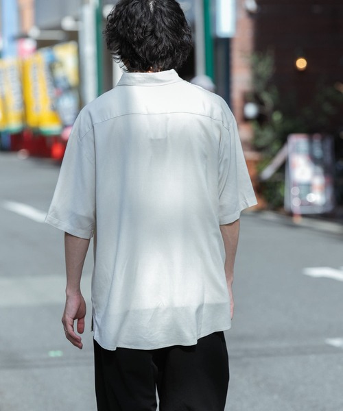 ITEMS URBANRESEARCH（アイテムズ アーバンリサーチ）の「レーヨンリネン 半袖シャツ（シャツ/ブラウス・メンズ・チャコールグレー/オレンジ/ミント/グレー系その他・MEDIUM/LARGE）」の13枚目の写真
