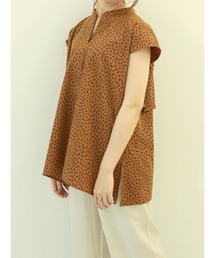 ブロードバックフリルスキッパーブラウス