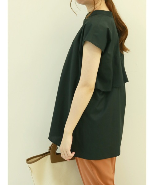 Te chichi（テチチ）の「ブロードバックフリルスキッパーブラウス（シャツ/ブラウス・レディース・ベージュ/ブラウン/ブラック・ﾌﾘ-）」の2枚目の写真