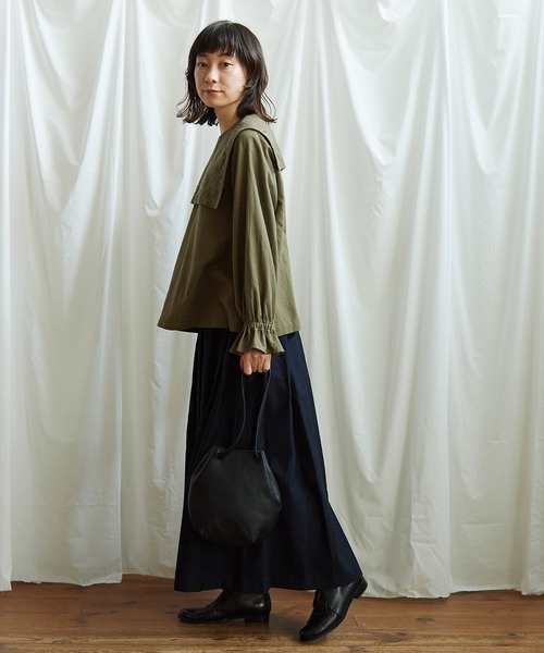 Lene(レネ)の「フラワーステッチ刺繍 セーラーブラウス(シャツ/ブラウス・レディース・カーキ/ベージュ・FREE)」の6枚目の写真