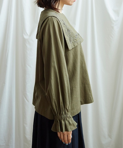 Lene(レネ)の「フラワーステッチ刺繍 セーラーブラウス(シャツ/ブラウス・レディース・カーキ/ベージュ・FREE)」の12枚目の写真