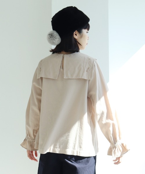 Lene(レネ)の「フラワーステッチ刺繍 セーラーブラウス(シャツ/ブラウス・レディース・カーキ/ベージュ・FREE)」の17枚目の写真