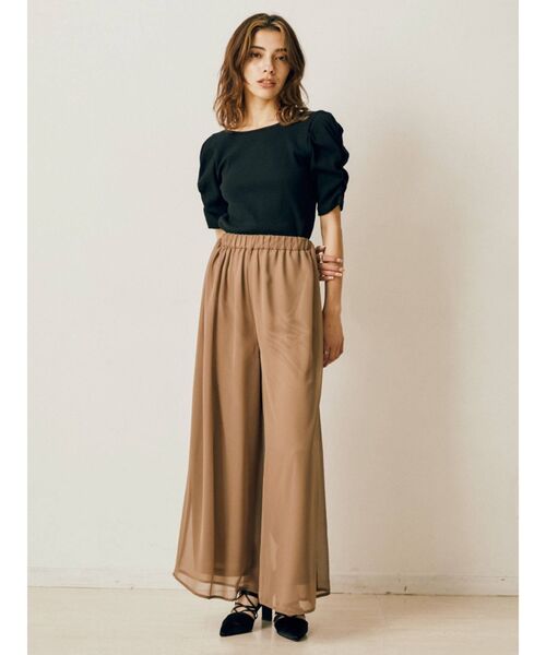 EVRIS(エヴリス)の「パフスリーブリブトップス(Tシャツ/カットソー・レディース・ブラウン/ブラック/アイボリー・FREE)」の4枚目の写真