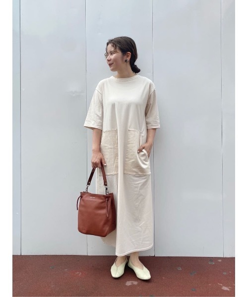 BEARDSLEY（ビアズリー）の「デニムポケットジャージーワンピース（ワンピース・レディース・アイボリー/キャメル・FREE）」の20枚目の写真