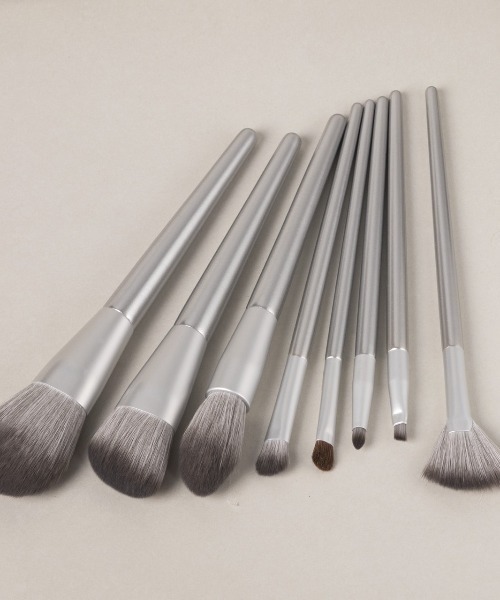 LAC-VERT（ラック・ヴェール）の「馬毛メイクブラシセット【8本】（メイクブラシ・レディース・ブラウン/グリーン/シルバー/ピンク・FREE）」の19枚目の写真