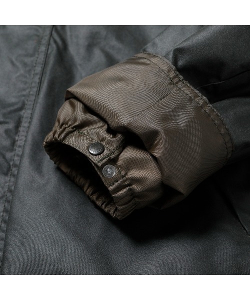 Barbour（バブアー）の「TRANSPORT WAX（ブルゾン・メンズ・ブラック/セージグリーン・36/40/42/34/38）」の12枚目の写真