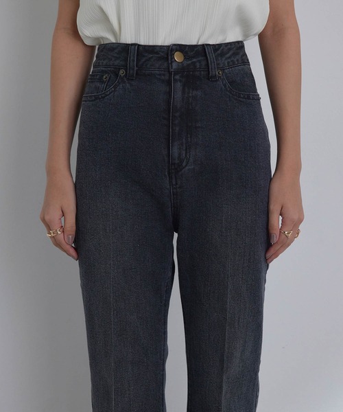 vis-`a-vis(ビサビ)の「【WEB限定】ストレッチ&美シルエット。デニムフレアパンツ(デニムパンツ・レディース・ブラック/ブルー系その他4・SS/S/M/L)」の6枚目の写真