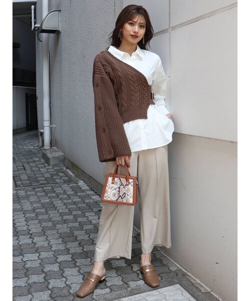 MURUA（ムルーア）の「【ONLINE限定】アシメニットレイヤードシャツ（シャツ/ブラウス・レディース・ブラック/ブラウン/アイボリー・FREE）」の9枚目の写真