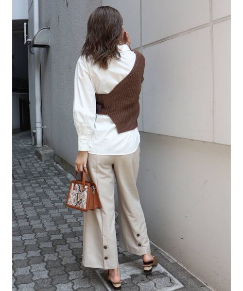 MURUA（ムルーア）の「【ONLINE限定】アシメニットレイヤードシャツ（シャツ/ブラウス・レディース・ブラック/ブラウン/アイボリー・FREE）」の12枚目の写真