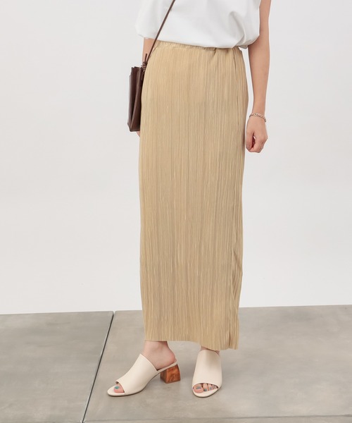 COLONY 2139(コロニートゥーワンスリーナイン)の「サテンミニプリーツロングスカート(スカート・レディース・ブラック/イエロー/ブルー/アイボリー/グレイッシュベージュ・FREE)」の5枚目の写真