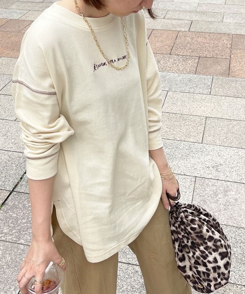 KANGOL EXTRA COMFORT（カンゴールエクストラコンフォート）の「バイカラー(配色)ステッチ オーバーサイズ ラウンドヘムロンT（チュニック・レディース・ブラック/ブルーグレー/モカ/ライトベージュ・LL/M/L）」の4枚目の写真