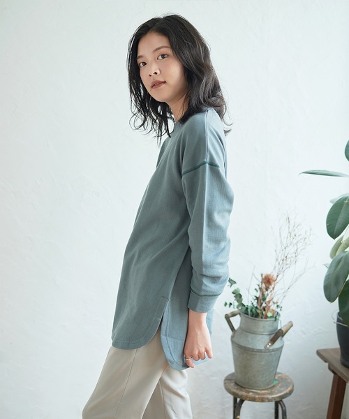 KANGOL EXTRA COMFORT（カンゴールエクストラコンフォート）の「バイカラー(配色)ステッチ オーバーサイズ ラウンドヘムロンT（チュニック・レディース・ブラック/ブルーグレー/モカ/ライトベージュ・LL/M/L）」の13枚目の写真