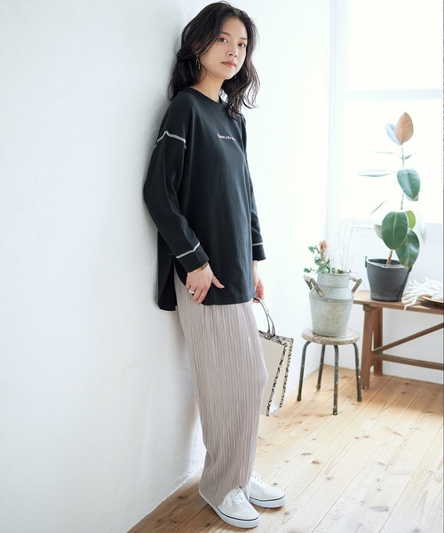 KANGOL EXTRA COMFORT（カンゴールエクストラコンフォート）の「バイカラー(配色)ステッチ オーバーサイズ ラウンドヘムロンT（チュニック・レディース・ブラック/ブルーグレー/モカ/ライトベージュ・LL/M/L）」の5枚目の写真