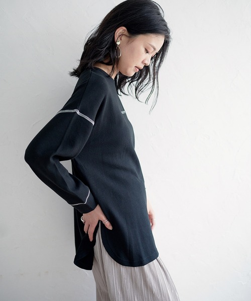 KANGOL EXTRA COMFORT（カンゴールエクストラコンフォート）の「バイカラー(配色)ステッチ オーバーサイズ ラウンドヘムロンT（チュニック・レディース・ブラック/ブルーグレー/モカ/ライトベージュ・LL/M/L）」の6枚目の写真